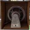 Image 5 : Mixed x4: Admiral AM/FM Tabletop Radio + Vintage Speaker Enclosures