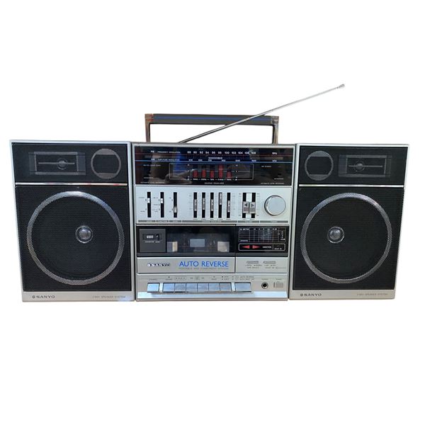 Sanyo Auto Reverse Portable Boombox AM/FM Cassette Graphic EQ Mini Component System