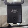 Image 5 : Iomega Zip 250 drive + Polaroid camera + Vivitar flash