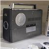 Image 3 : Panasonic World-Wide Vintage Shortwave Radio & Analog Multimeter