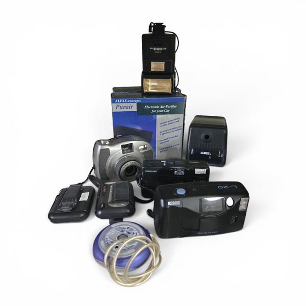 Vintage Film Cameras Group (Ricoh L-20, Kako Auto 3000SB Flash & Others)