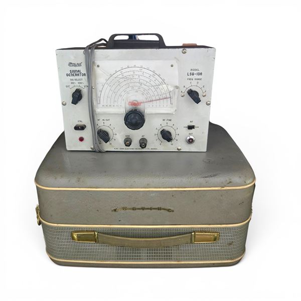 Stark LSG-10A Signal Generator + Vintage Portable Reel-to-Reel Recorder in Case (2 pieces)