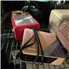 Image 3 : Shelf Lot - Electrohome â€œMarseillesâ€ AM/FM Tube Radio Chassis + Vintag