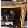Image 5 : 1960s Pearl Sound AM/FM/SW Tabletop Tube Radio