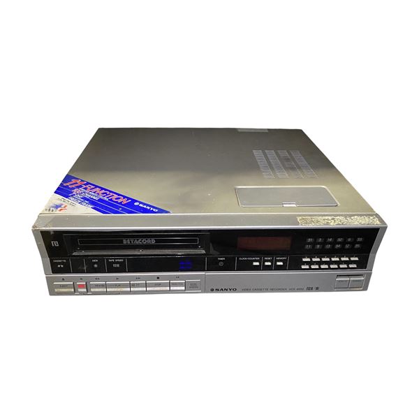 1980s Sanyo VCR 4650 Betacord Video Cassette Recorder