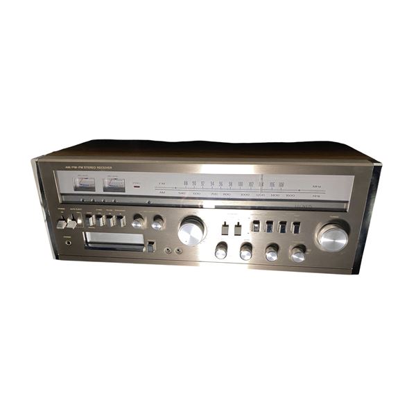 1970s Lloyds Model R-437 Stereo Receiver