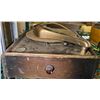 Image 3 : 1940s Acoustic/Electric Portable Wind-Up Phonograph Turntable