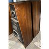 Image 3 : Set of 2 - Vintage Pyramind Speakers