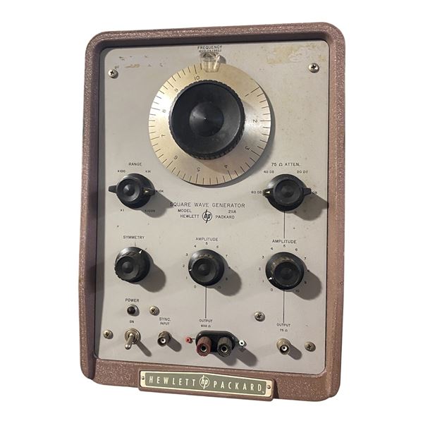Hewlett Packard 211A Square Wave Generator