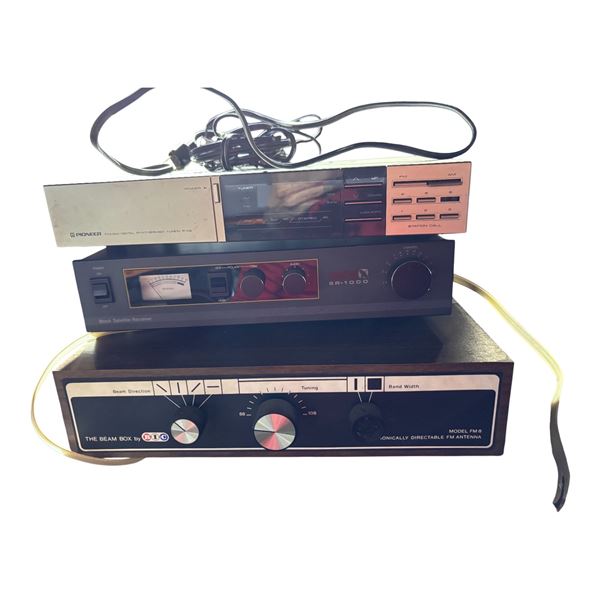 Group of 3 - Pioneer Tuner F-X5, Echostar Block Satellite Receiver SR-1000, Beam Box Model FM8 Anten