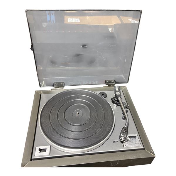 Sanyo TP 1800 Turntable