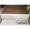 Image 3 : 1970s Electrohome 820 Solid-state Portable Record Player