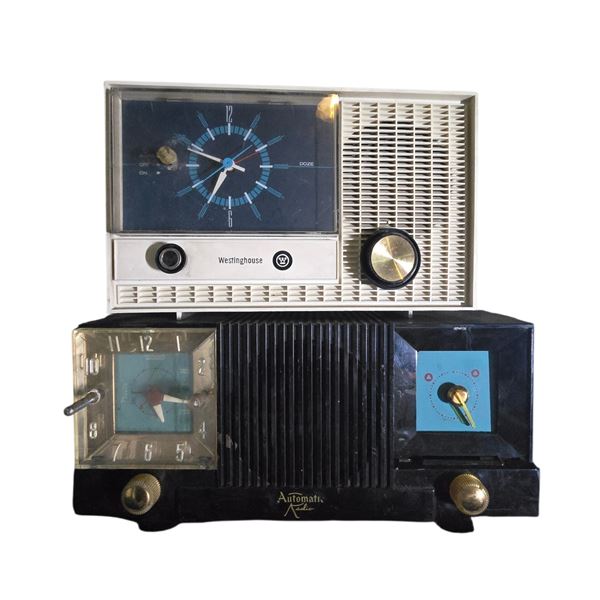 Westinghouse Model H835L5 Clock Radio & Automatic Radio Manufacturing CL-142 Radio