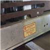 Image 2 : Westinghouse Model H835L5 Clock Radio & Automatic Radio Manufacturing CL-142 Radio