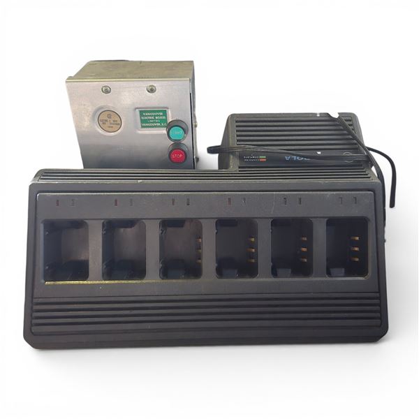 Motorola Series 6-Bank Battery Charger for Two-Way Radios & Industrial Control Station Junction Cont