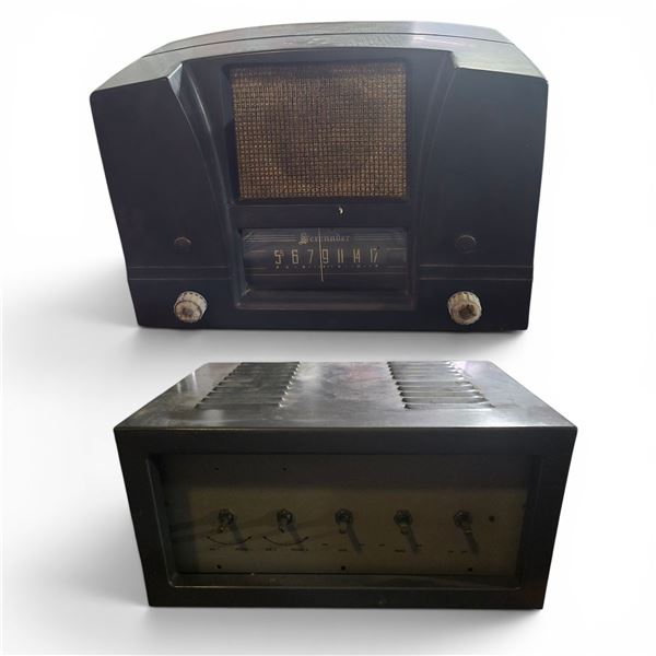 Serenader Model 5092 Tube Radio & Metal Amplifier