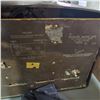 Image 2 : Serenader Model 5092 Tube Radio & Metal Amplifier