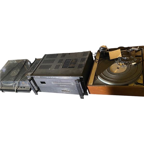 Group of 2 Semi-Automatic Turntables & SAE Solid State Stereo Power Amplifier 2400L