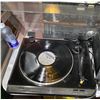 Image 7 : Group of 2 Semi-Automatic Turntables & SAE Solid State Stereo Power Amplifier 2400L