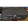Image 2 : B&K Model 440 CRT Picture Tubes Tester & Rejuvenator in Portable Black Case, with Manual
