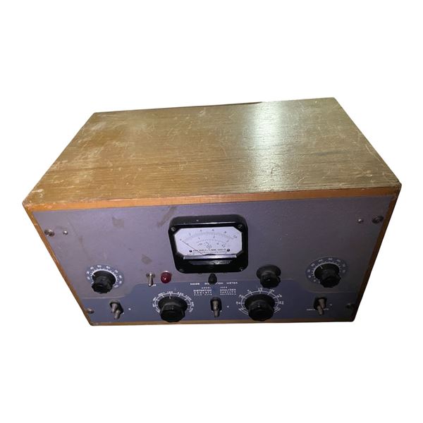 Newlett Noise Distortion Analyzer - Model 325B