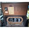 Image 3 : Group of 2 Vintage Radio Includes RCA Victor RF3