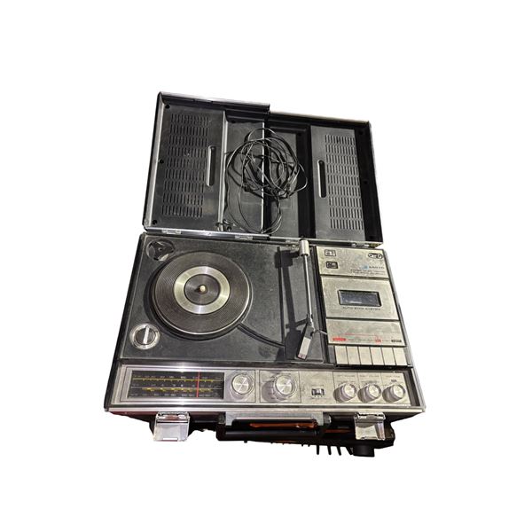 Sanyo Solid State Stereo Music Centre Model G-2615N