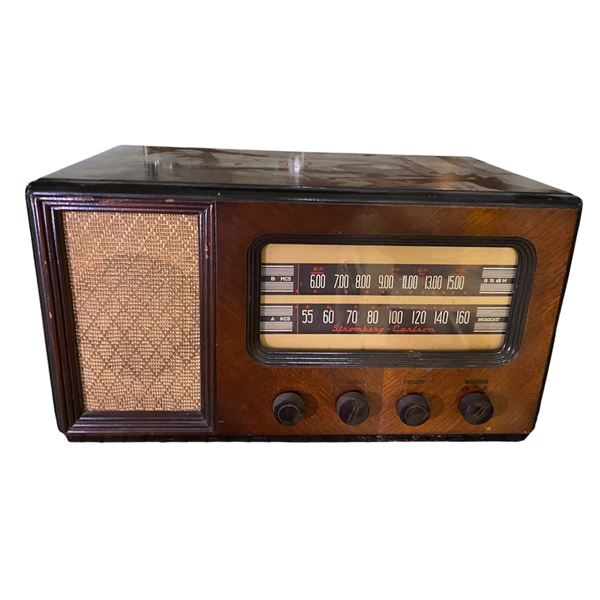 Stromberg-Carlson Model 1052 Radio
