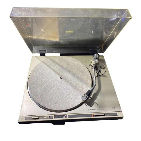 1980s Pioneer PL-200 Direct Drive Auto-Return Turntable