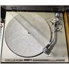 Image 2 : 1980s Pioneer PL-200 Direct Drive Auto-Return Turntable