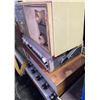 Image 8 : Group of 3 - Bulova Clock Radio, Kapsch "Privileg" Radio, and Amplifier