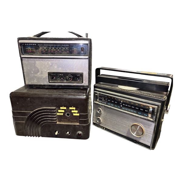 Mixed Lot of Vintage Portable Radios - Northern Electric â€œMagnaphone Junior,â[x=#