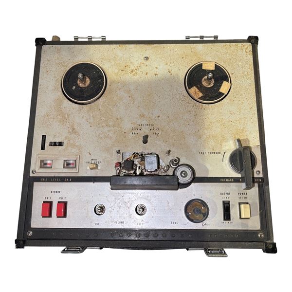 Reel-to-Reel Audio Tape Recorder in case