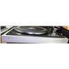 Image 2 : Philips 222 Turntable w/Lid