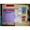 Image 2 : FreeMatic New Yorker Model US-69 Sewing Machine