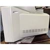Image 2 : Axion CRT Computer Monitor 9" SVGA Colour Monitor