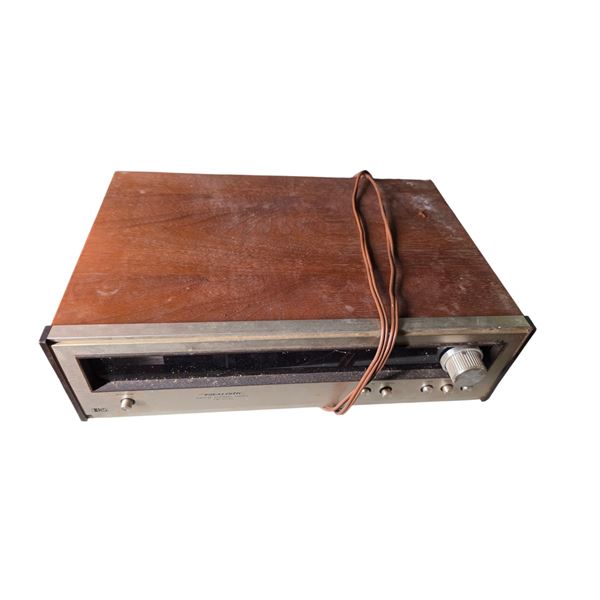 Realistic TM-1000 AM/FM Stereo Tuner in Wood Cabinet