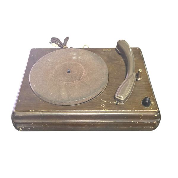 Vintage RCA Victor V-16 Electronic Turntable
