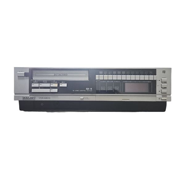 1980s Sanyo Betacord Model VCR 4500 Video Cassette Recorder