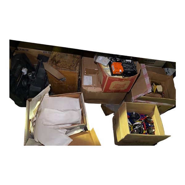 Large Group of Electronic Components and Radio Vibrators : Mallory Radiart Cornell Dubilier Vokar
