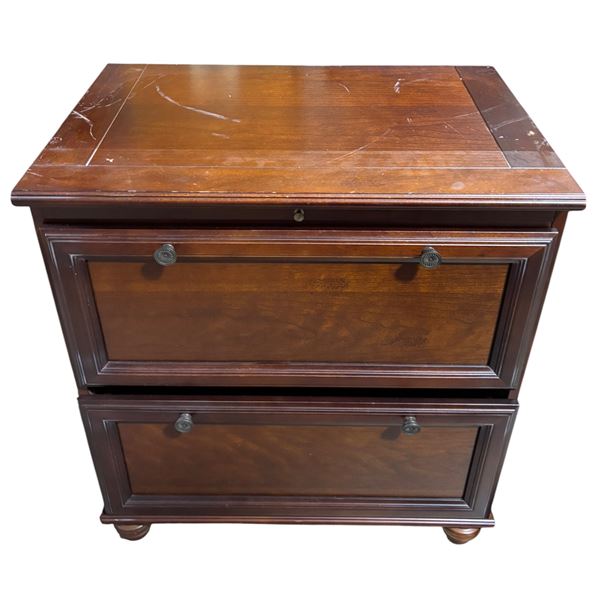 Small Mahogany Chest of Drawers (28x18x31)