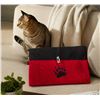 Image 1 : Paul Johnny, Felt Appliqué Bear Paw Pillow Case (Black/Red)