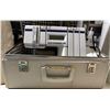 Image 2 : Husqvarna Viking Huskylock 936 Sewing Machine