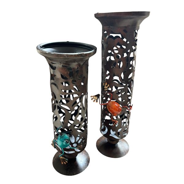 Set of 2 Metal Candle Holders with Frogs Decor, H15" & 18.5"