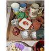 Image 2 : Mixed Lot of Vintage Smalls: China, Glassware & Kitchen Collectibles