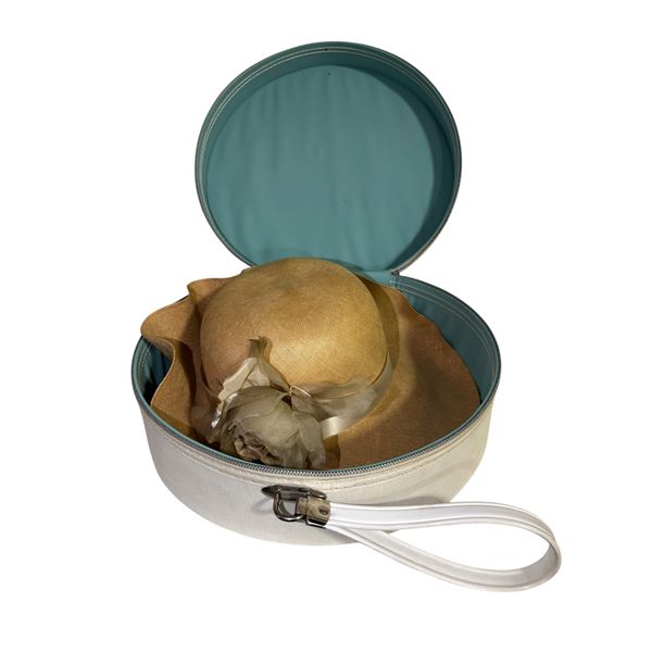 White Vinyl Round Vanity/Travel Case