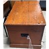Image 3 : Antique Pine Blanket Chest with Keyhole, (36.5x22.5x23)