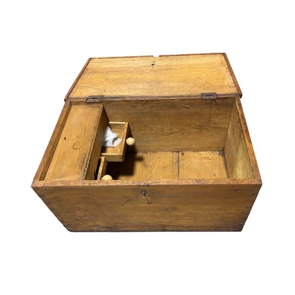 Rustic Wooden Storage Trunk, H16.5" x W31" x 18.5"