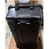 Image 3 : 22" Hard Shell Impact Resistant Storage Case w/ Wheels