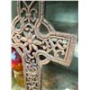Image 2 : Heavy Cast Iron Cross Wall Decor, H20" x W10"